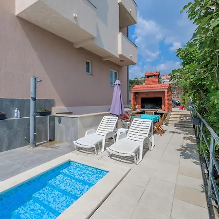 Lo Seaview Haven * سبليت