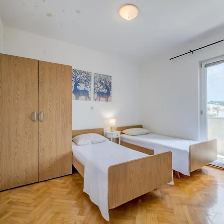 Apartment Lo Seaview Haven *