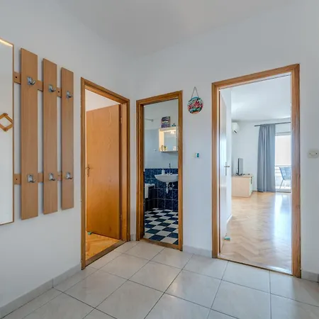 Lo Seaview Haven Split