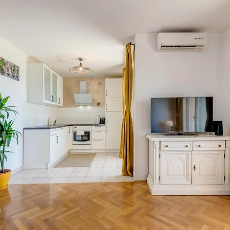 Daire Lo Seaview Haven